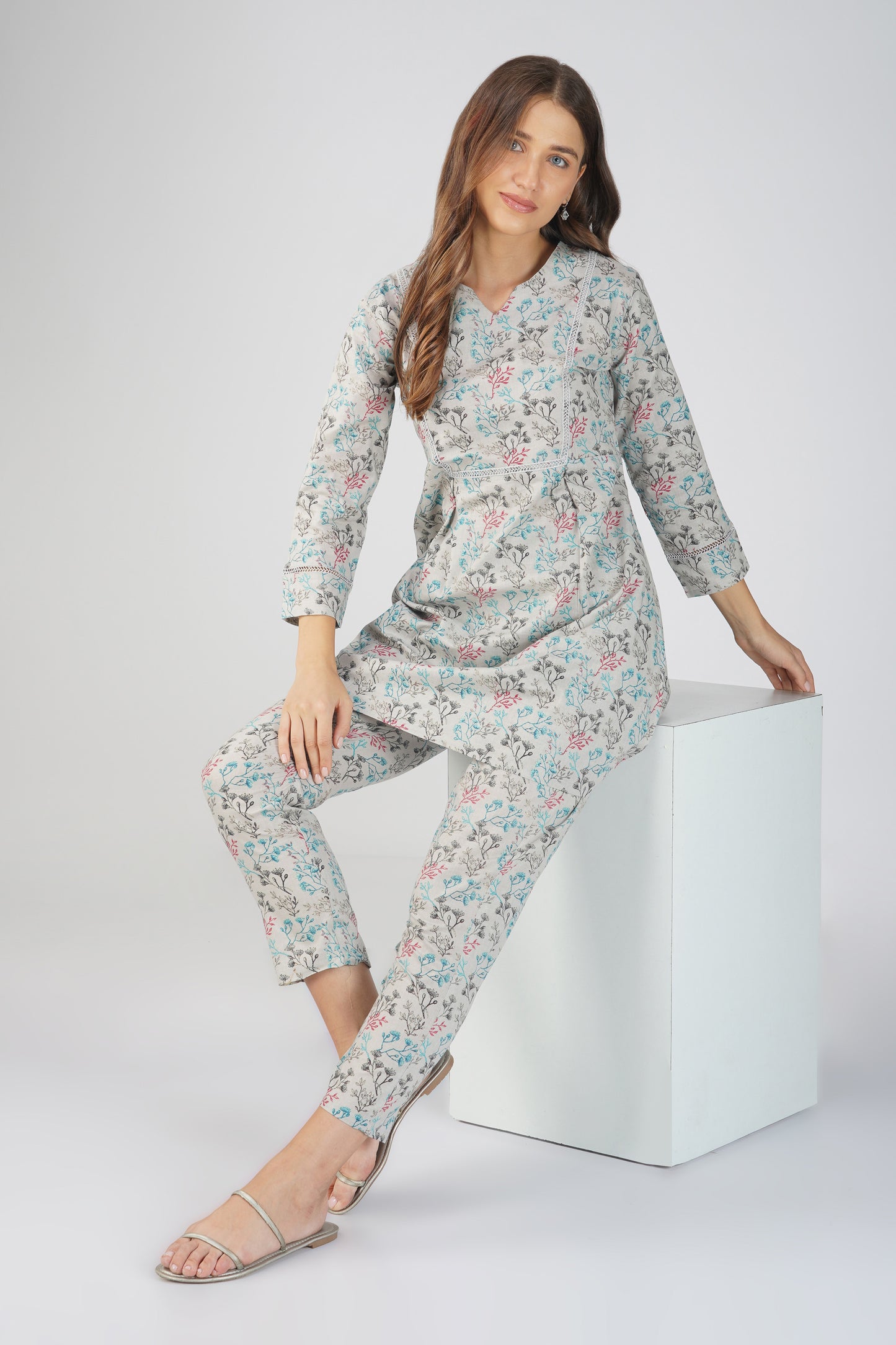 Kajal Grey Cotton Co-ord Set – Printed Kurta with Lace Detailing & Pocketed Pants