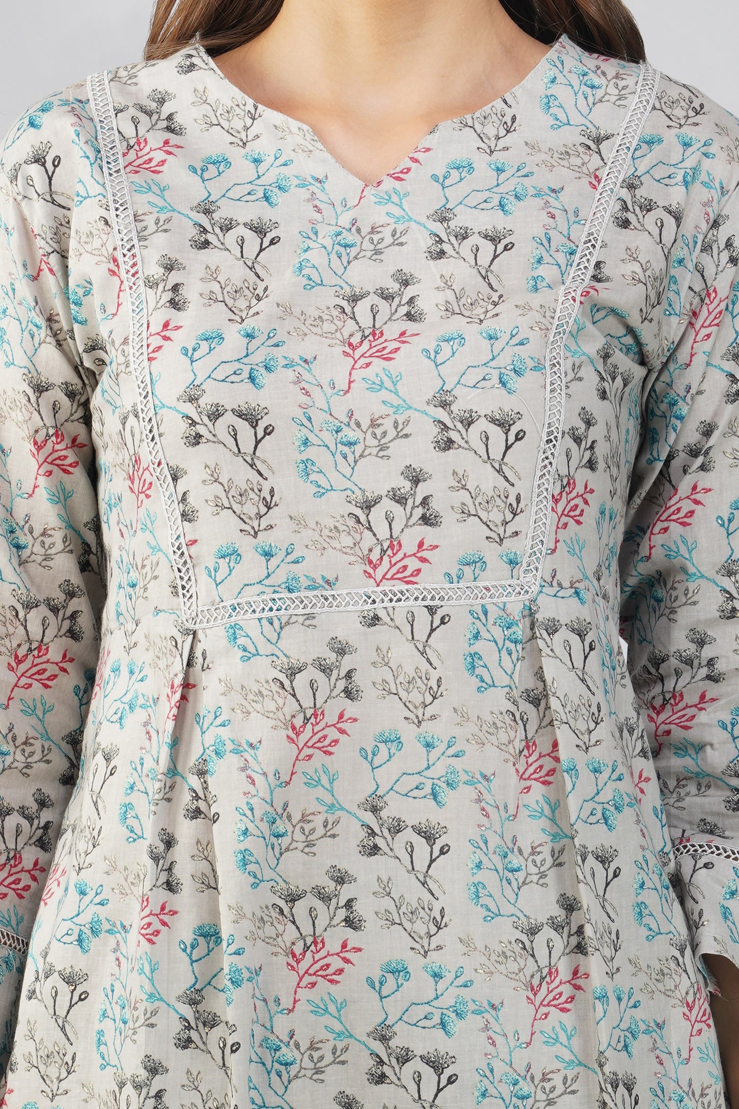 Kajal Grey Cotton Co-ord Set – Printed Kurta with Lace Detailing & Pocketed Pants