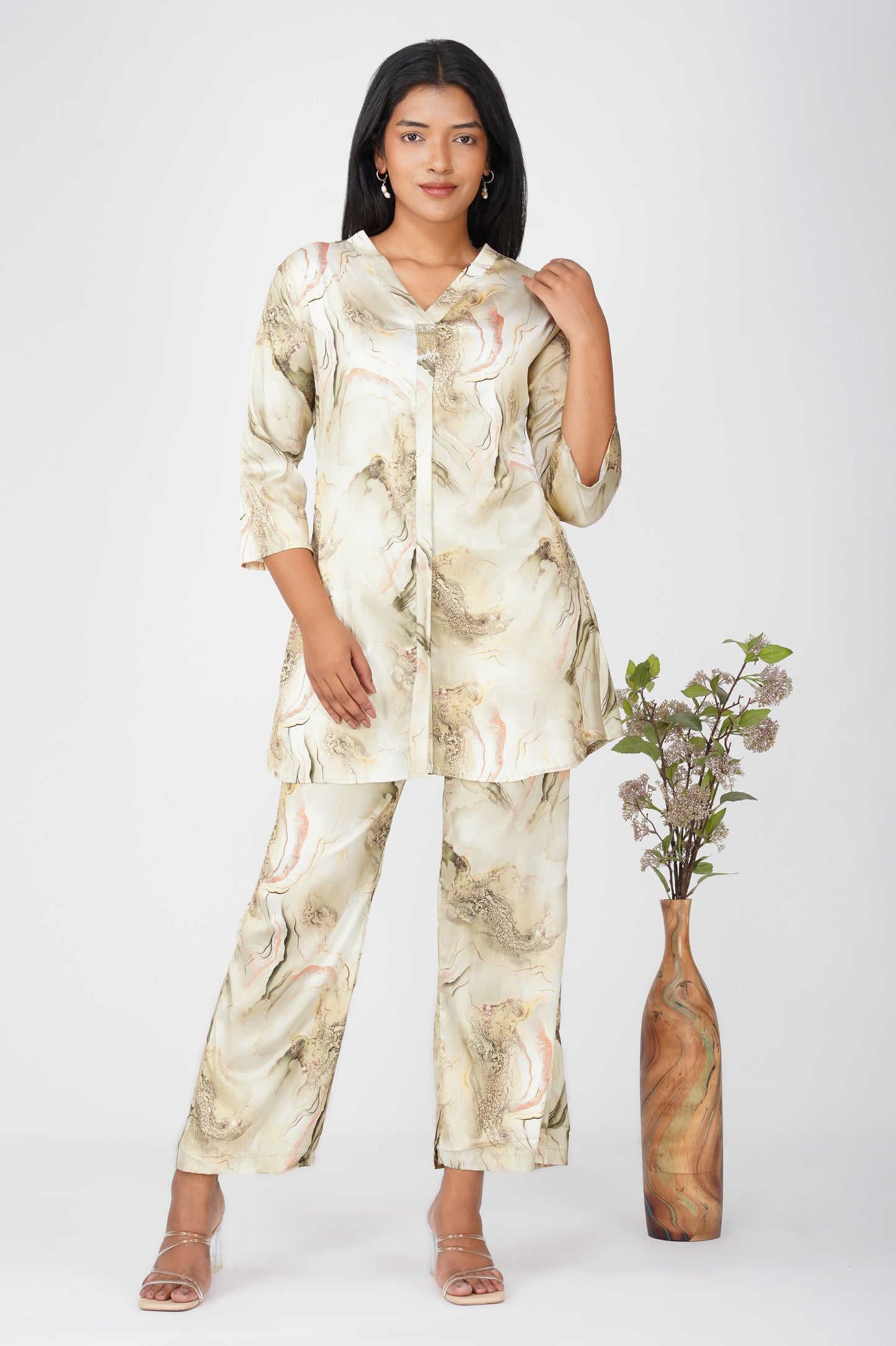 Marbling Co-ord Set โ Green Marbling Print with Gold Highlights & Latkan Detail