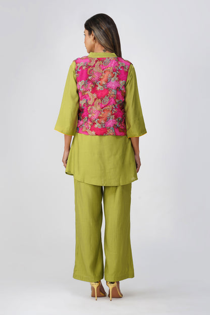 Banarasi Ethnic Jacket in Rani Pink with Gold Lace