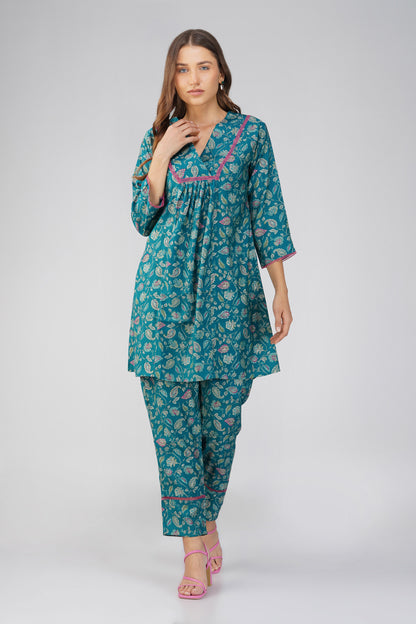 Peacock Green Paisley Co-ord Set – Flared Modal Chanderi Kurta with Pants