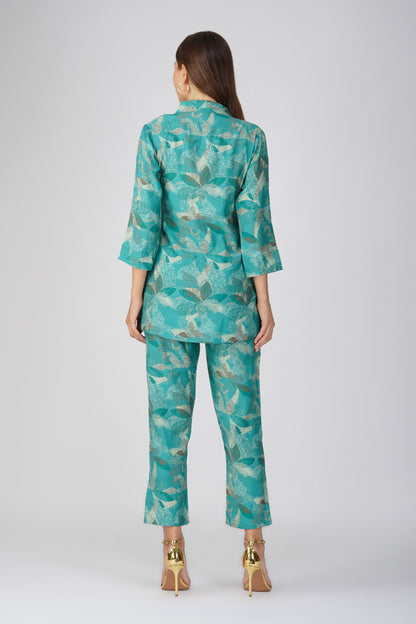 Akira Jacket Co-ord Set – Turquoise Chanderi with Floral Brooch & Silk Belt