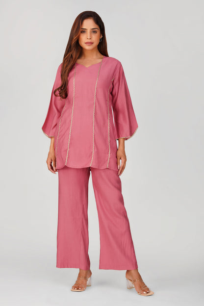 Cham Cham Co-ord Set – Onion Pink | Elegant V-Neck Short Kurta with Gold Threads – Bindigasm