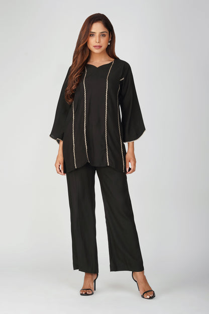 Cham Cham Co-ord Set – Black | Elegant V-Neck Kurta with Gold Thread Accents – Bindigasm