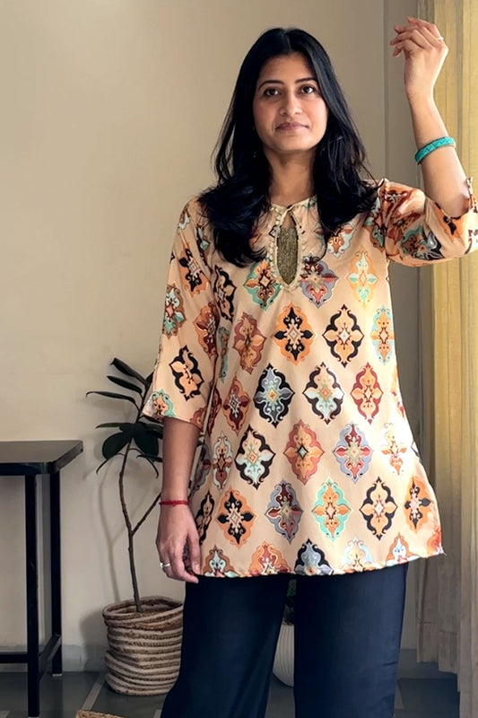 Ruhi Ikat Satin Silk Kurta Set – Peach Festive Bloom